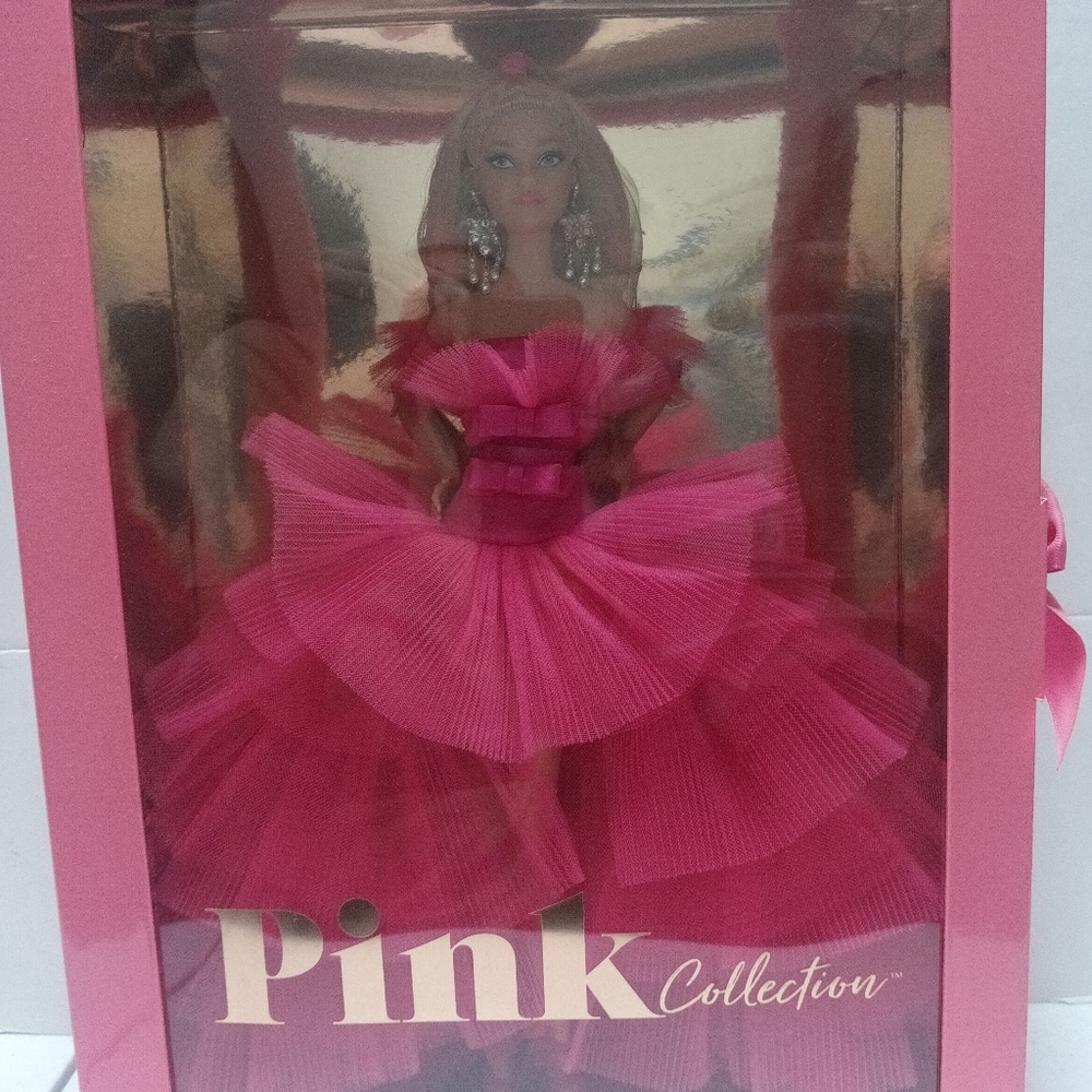 BARBIE SIGNATURE PINK COLLECTION